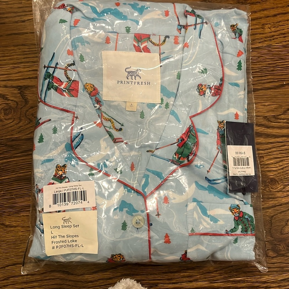 Printfresh Hit the Slopes Pajama Set NWT Large